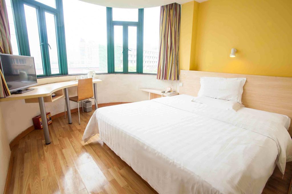 7Days Inn Chongqing Wanzhou Gaosuntang Room photo